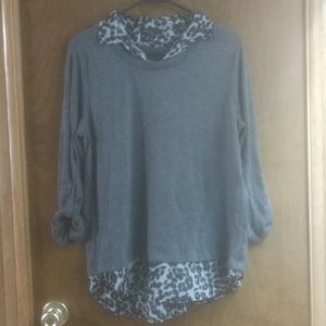 B design 3/4 sleeve over lap blouse